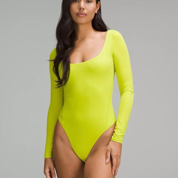 NWT Lululemon Wundermost Ultra-Soft Nulu Square-Neck Long-Sleeve Bodysuit Size M - Picture 1 of 9